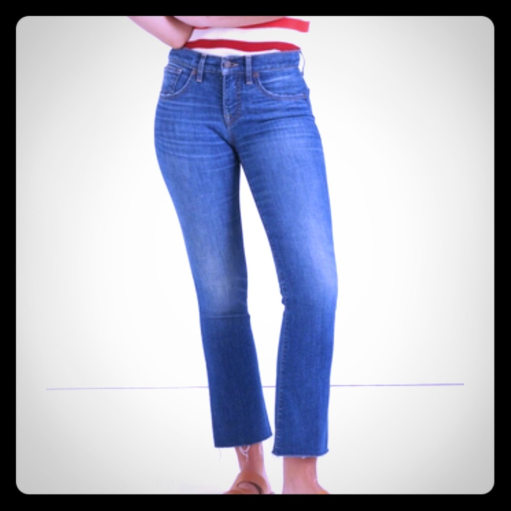 LUCKY BRAND Mid Rise Mini Crop Boot Jeans!